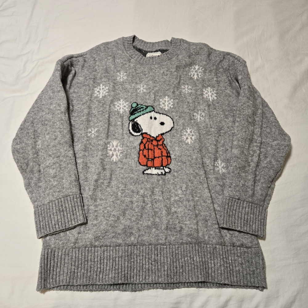 American Eagle Gray Sweater with Snoopy Design, Oversized, Size M
